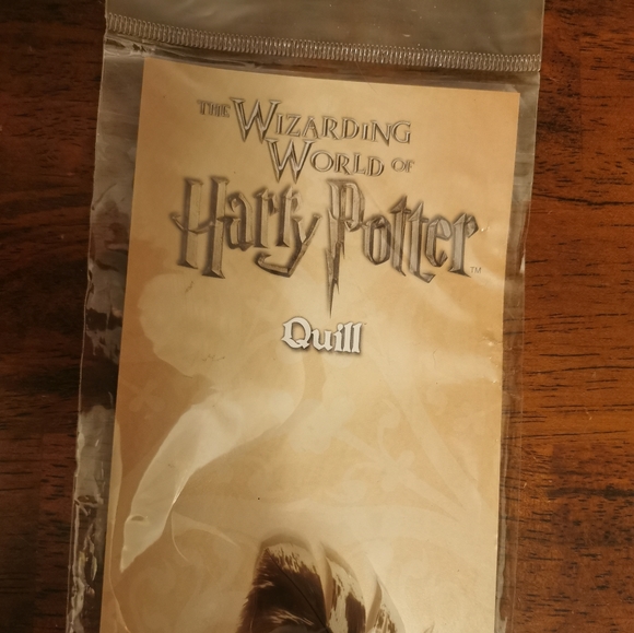 NEW Harry Potter Quill Pen with ballpoint tip - Picture 3 of 11